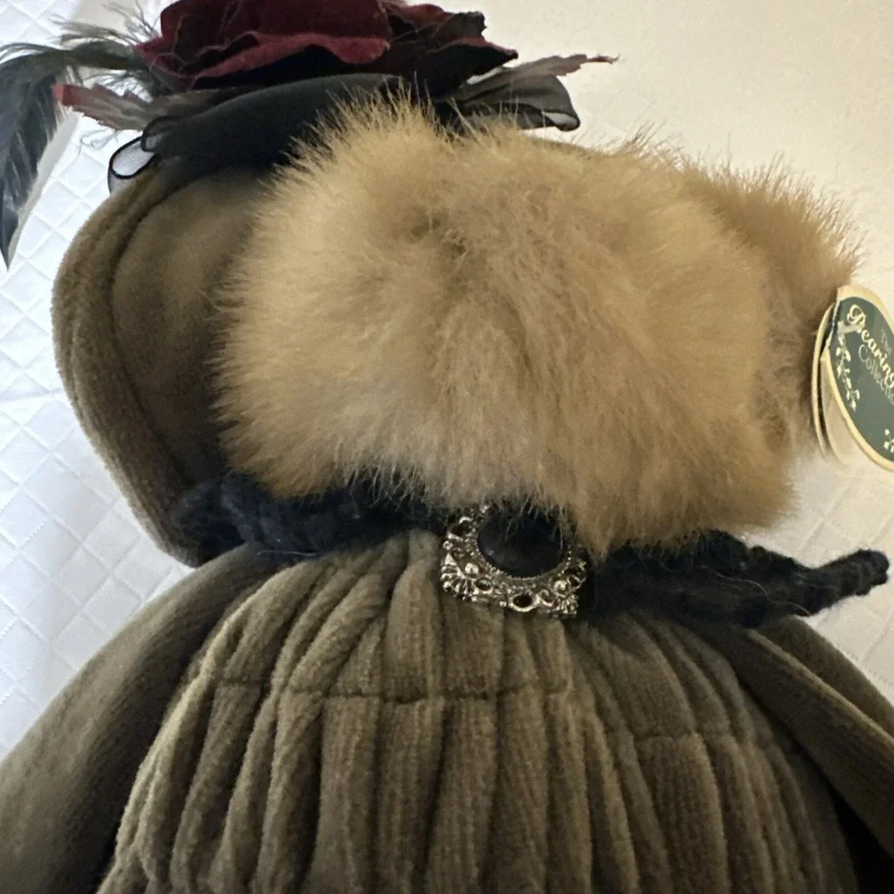 Bearington collectable bear